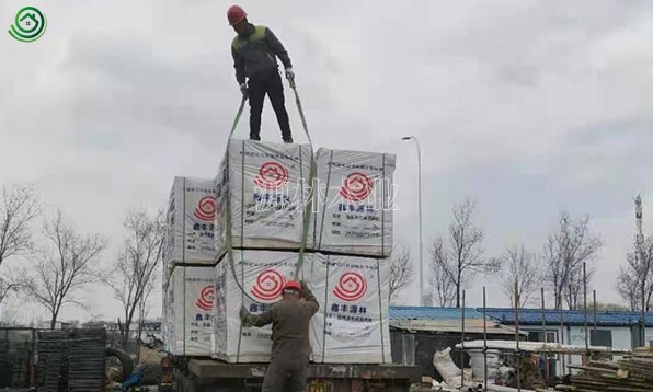 邢臺_石家莊工地建筑模板木方到貨卸車